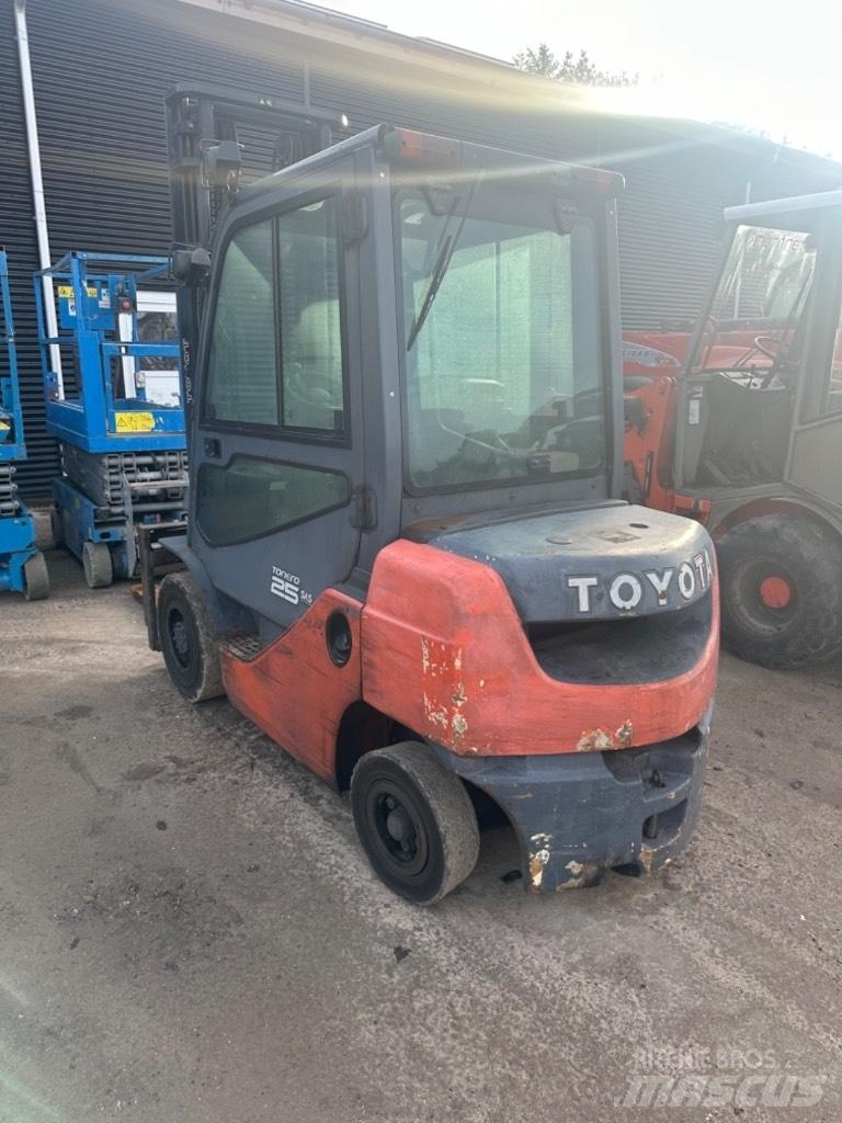 Toyota FD 70 Diesel trucks