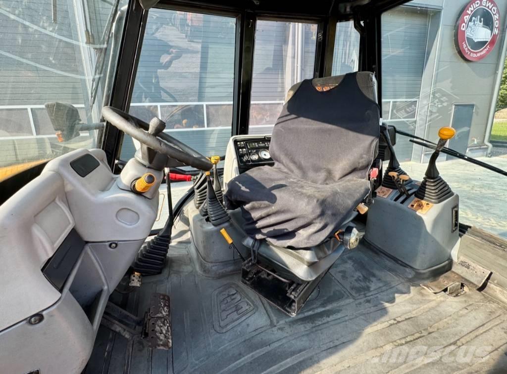 JCB 3 CX Backhoe