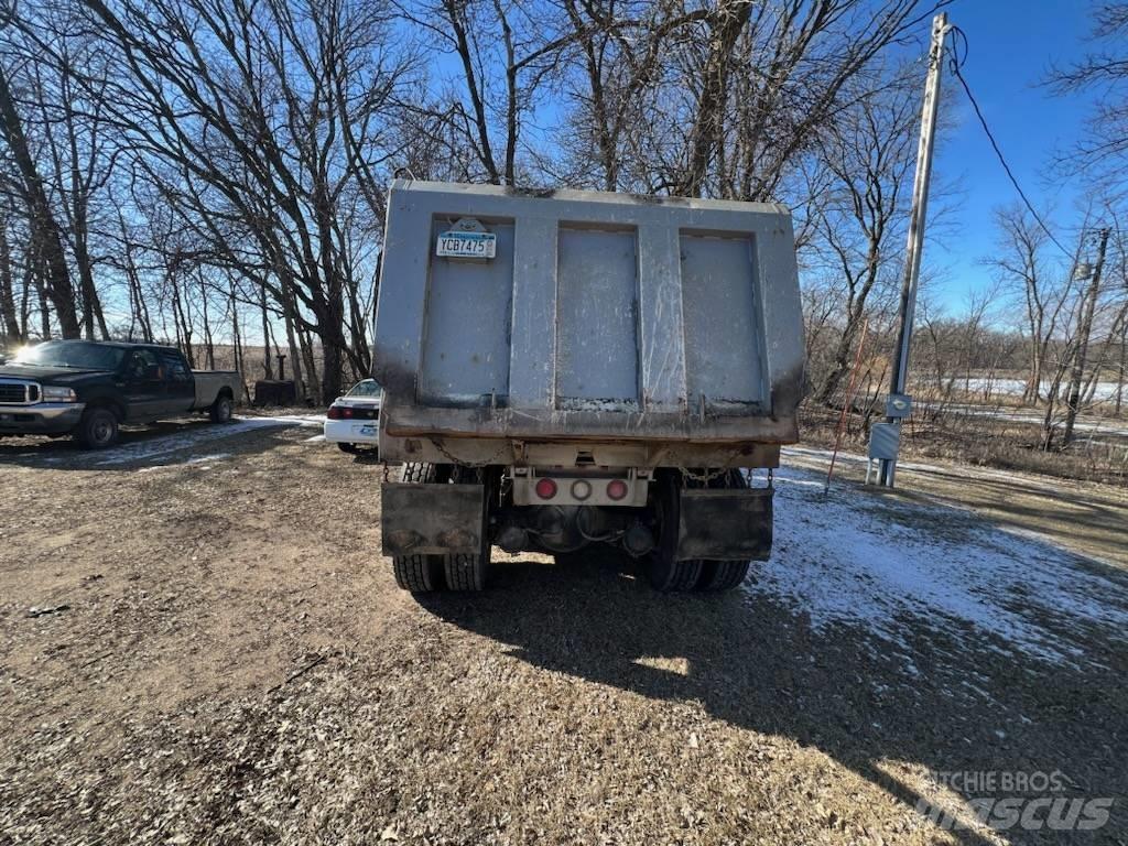 Sterling L 7500 Tipper trucks