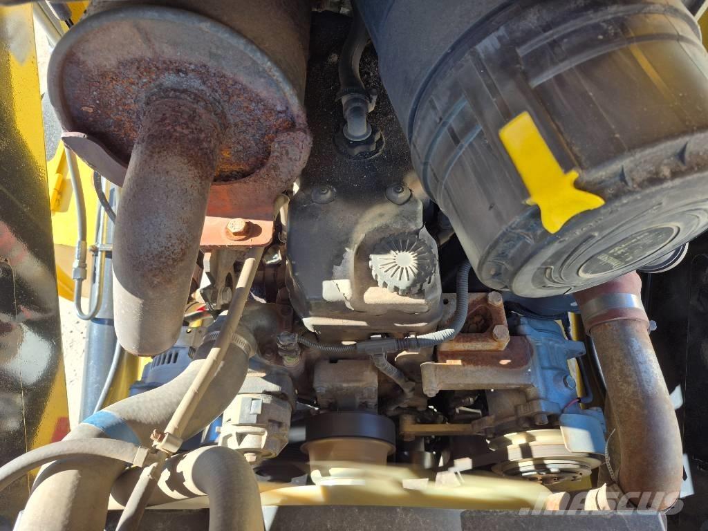 New Holland B 95 B Backhoe