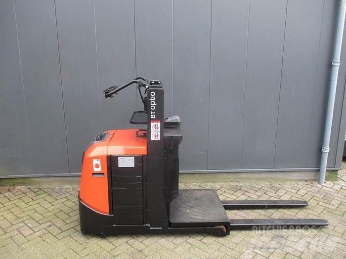 Toyota OSE 100W Low lift order picker