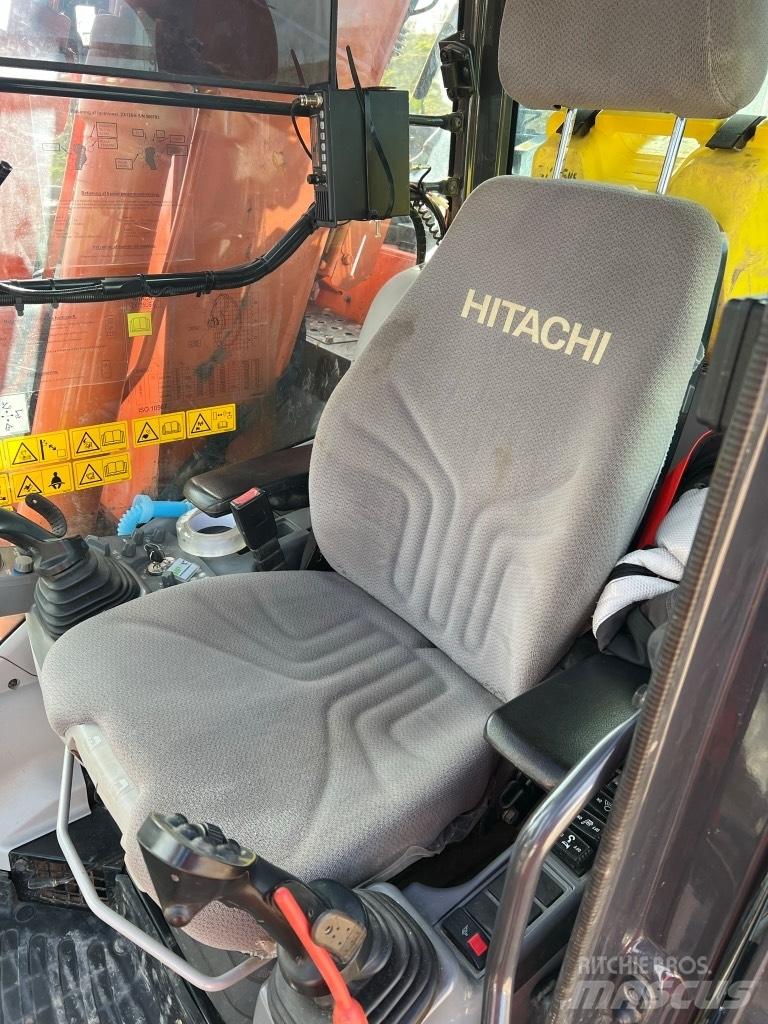 Hitachi ZX 135 US-6 Crawler excavators