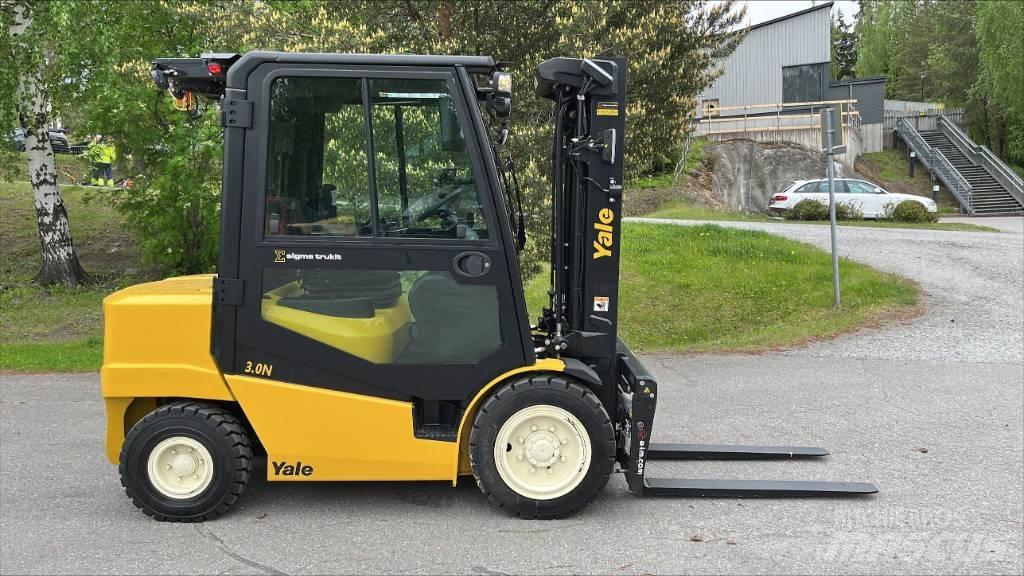 Yale GDP 3.0 N Diesel trucks
