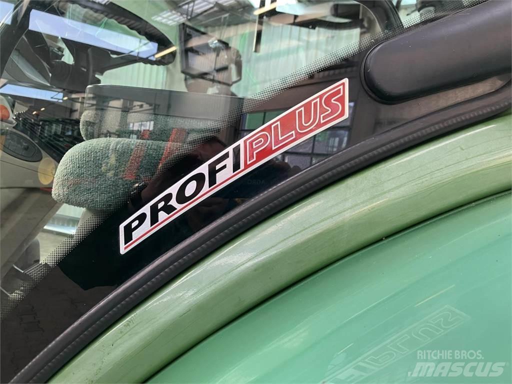 Fendt 716 Vario Tractors