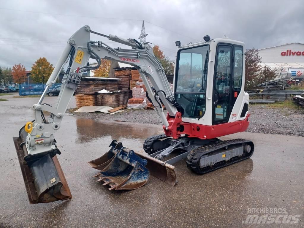 Takeuchi TB 225 Mini excavators < 7t (Mini diggers)