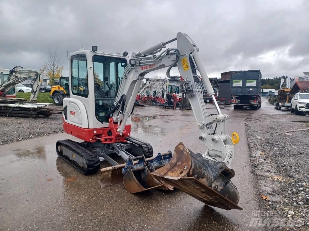 Takeuchi TB 225 Mini excavators < 7t (Mini diggers)