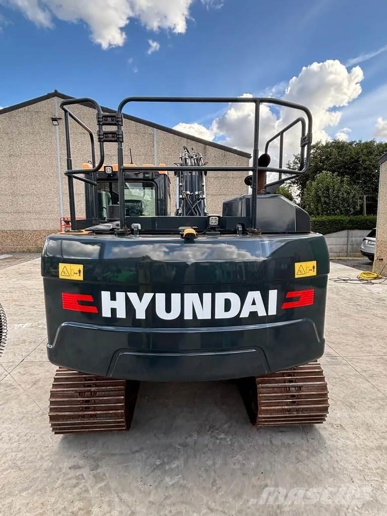 Hyundai HX140AL Crawler excavators