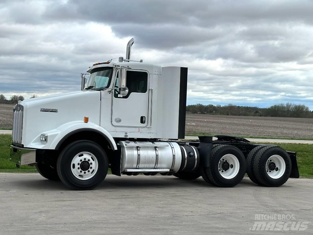 Kenworth T800 Prime Movers