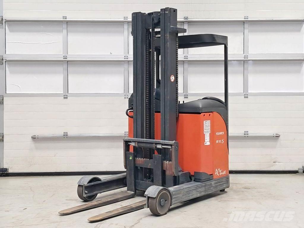 Linde R16S-12 Reach truck