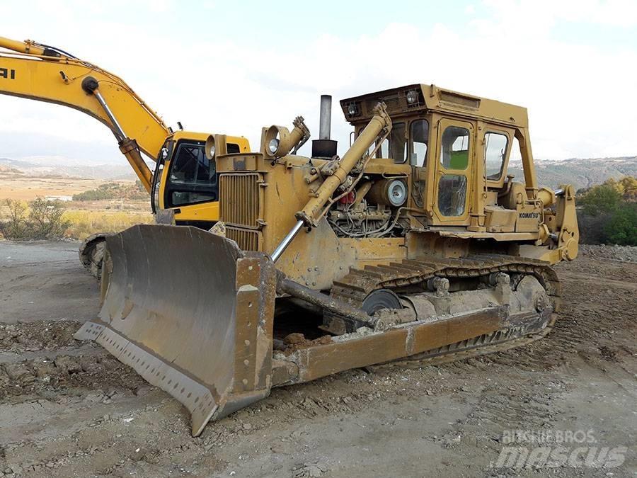 Komatsu D 155 A-1 Crawler dozers