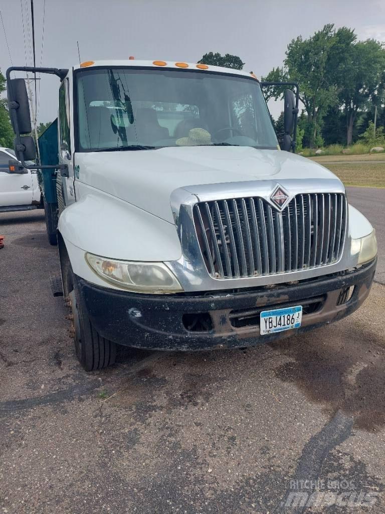 International 4200 Tipper trucks