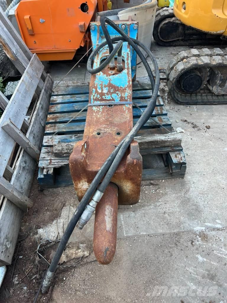 Montabert XL 1000 Hammers / Breakers