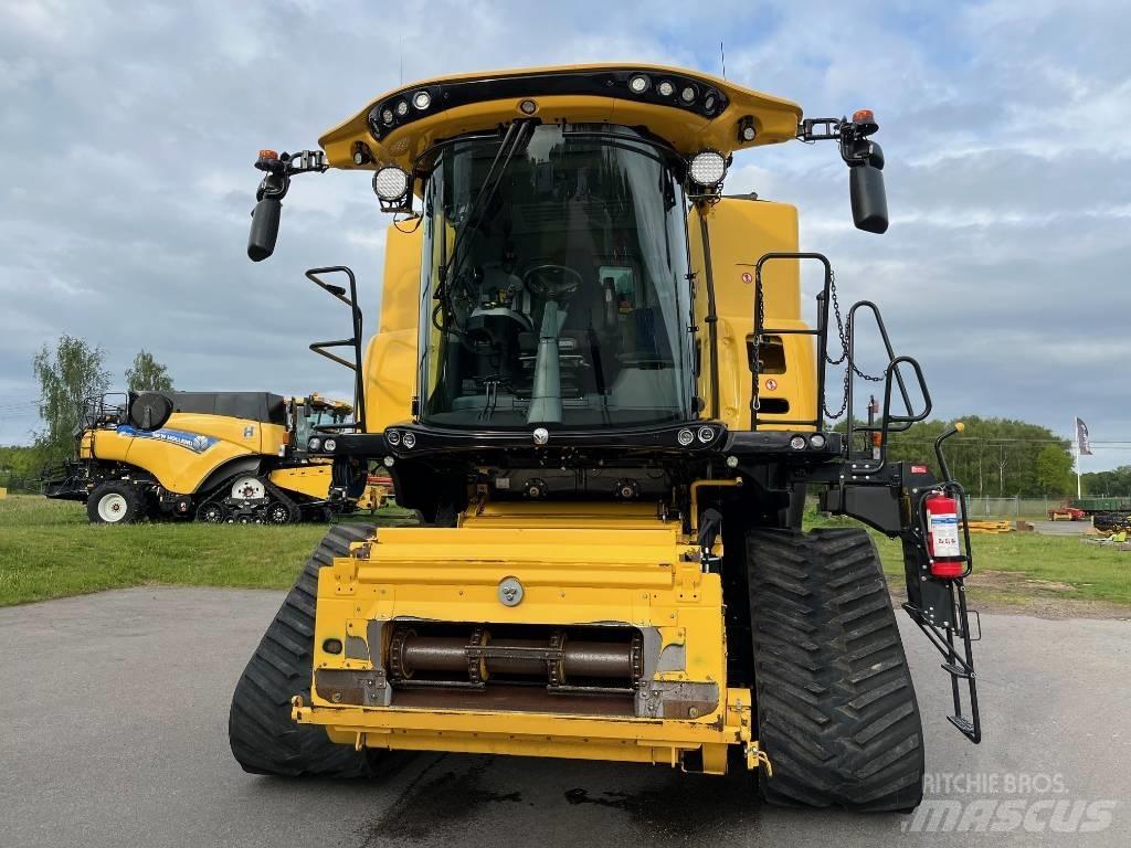 New Holland CR 10.90 Combine harvesters