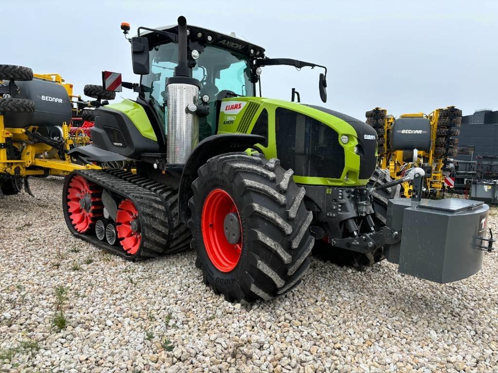CLAAS Axion 960TT Tractors