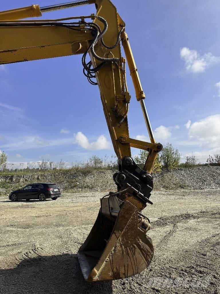 Komatsu PC 228 US-3 Crawler excavators