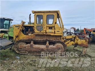 Komatsu D 85-18 Crawler dozers
