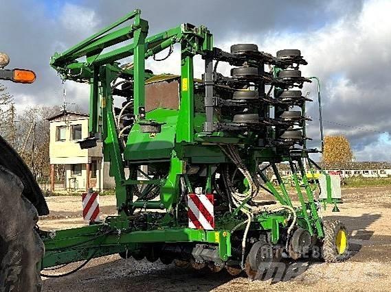 John Deere 750 A Drills