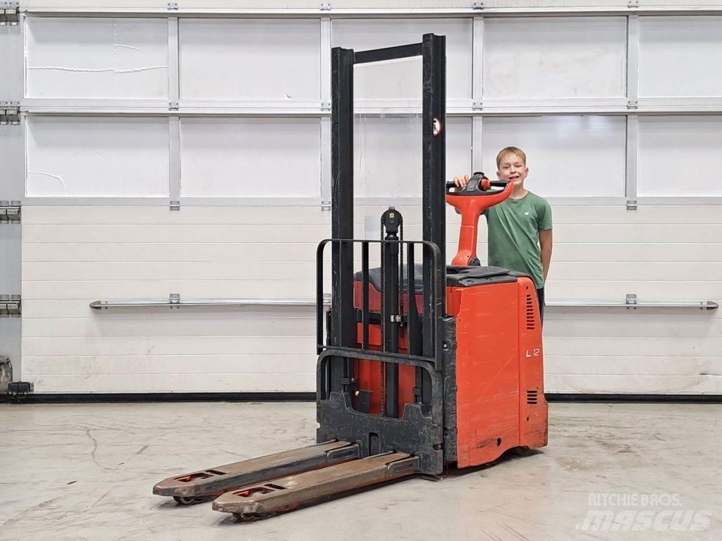 Linde L12L Pedestrian stacker