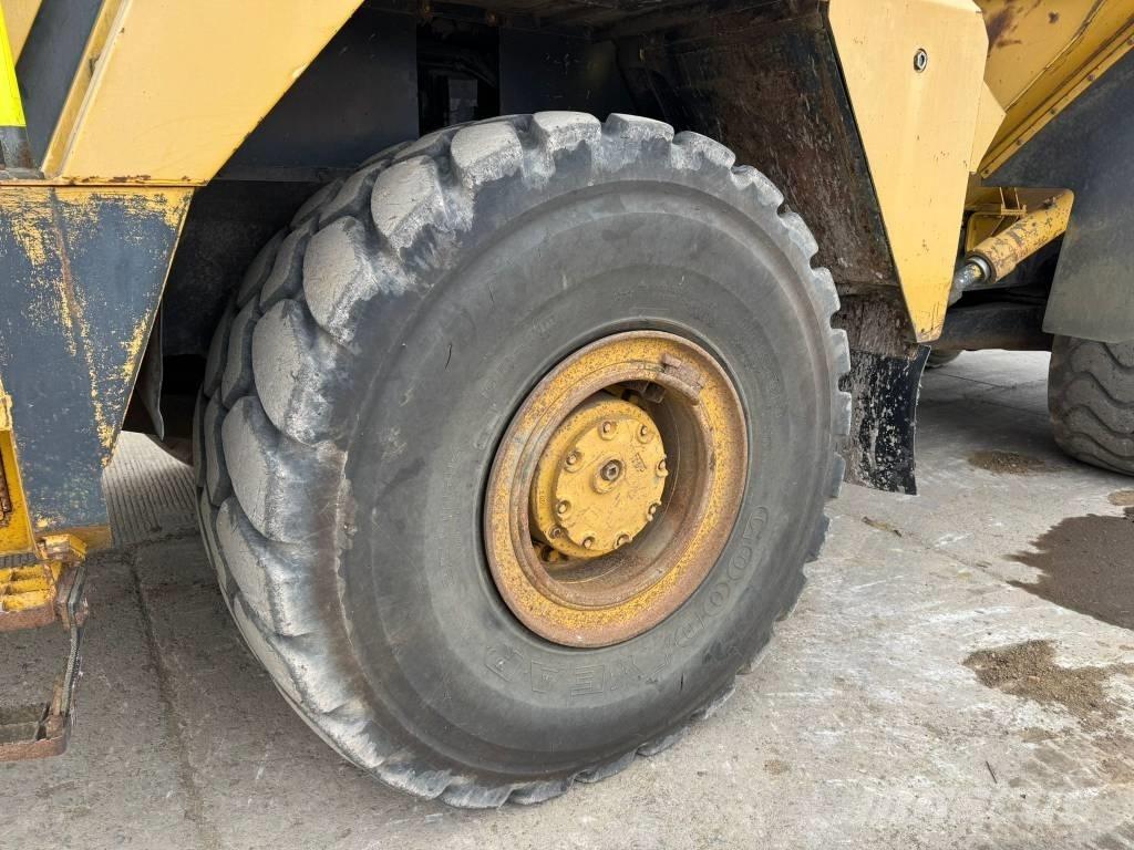 Komatsu HM 350-1 Articulated Haulers