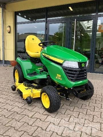 John Deere X590 Riding mowers