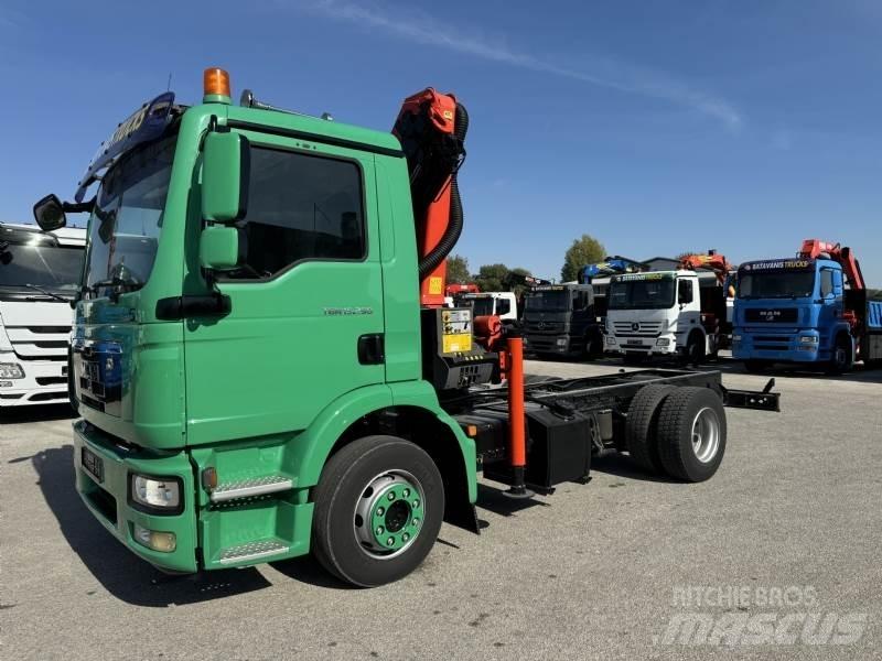 MAN TGM 15.290 Chassis Cab trucks