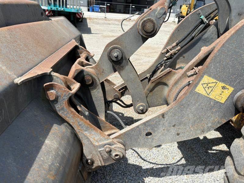 Volvo L90H Wheel loaders