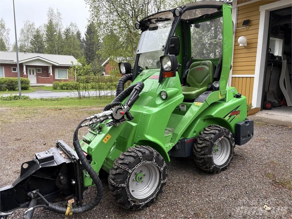 Avant 420 Mini loaders