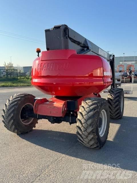 Manitou 200 ATJ Compact self-propelled boom lifts