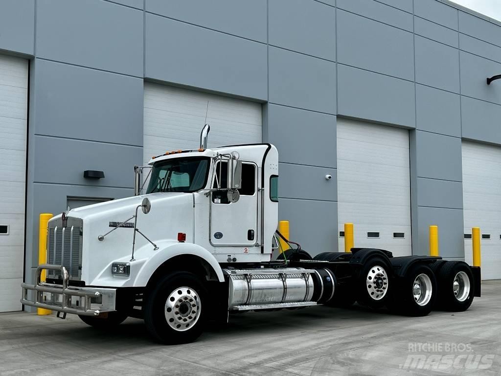 Kenworth T 800 Prime Movers