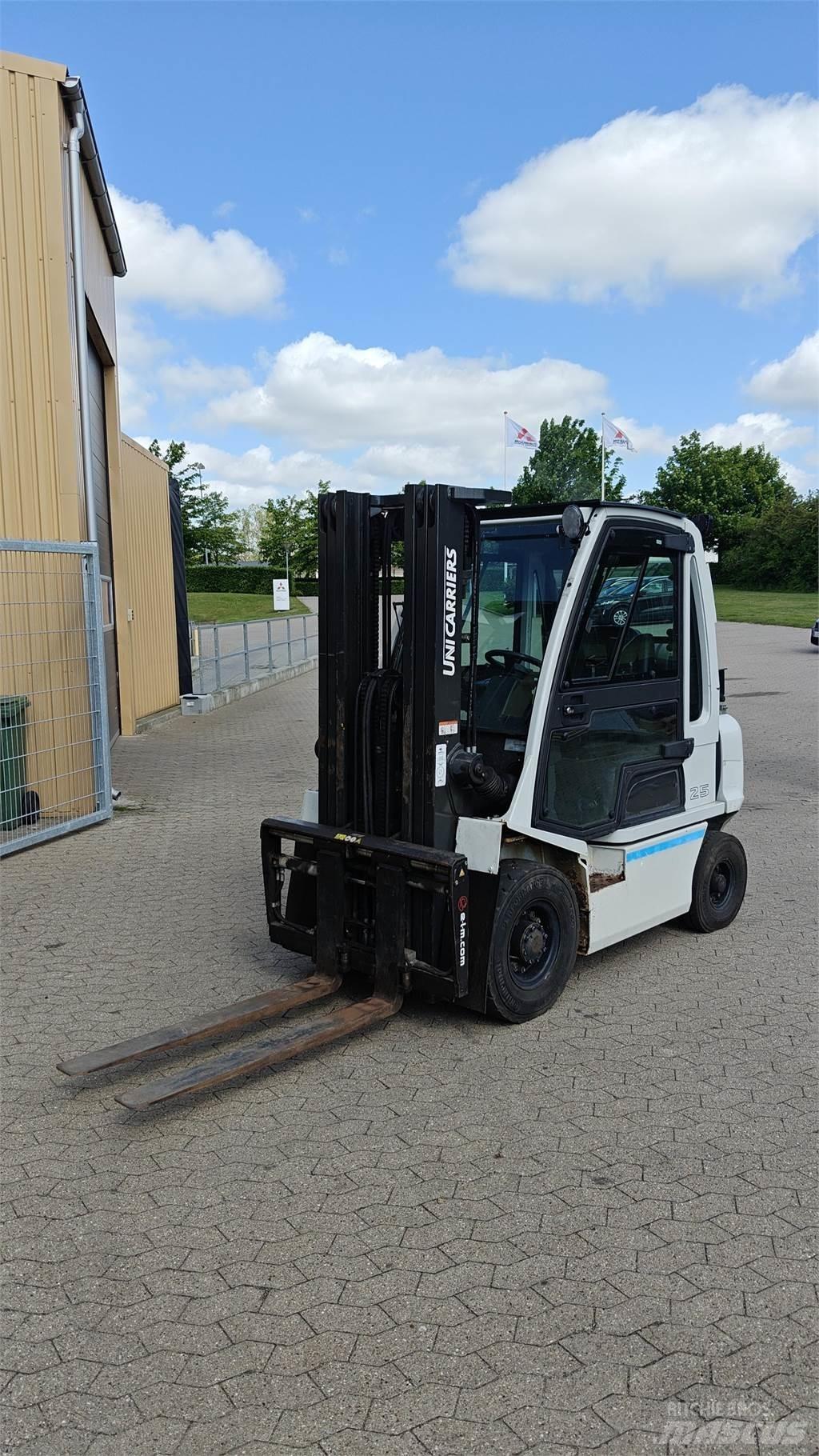 UniCarriers DX20 LPG trucks