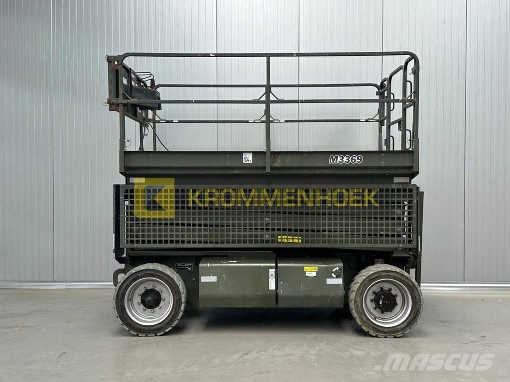 JLG M 3369 Scissor lifts