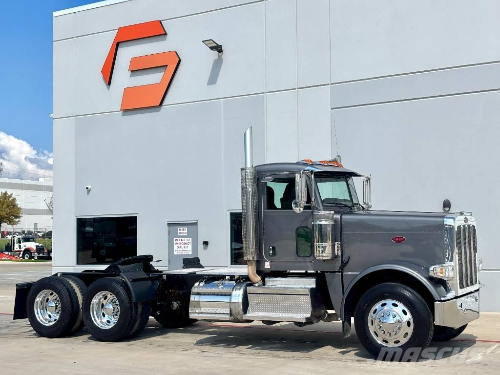 Peterbilt 389 Prime Movers