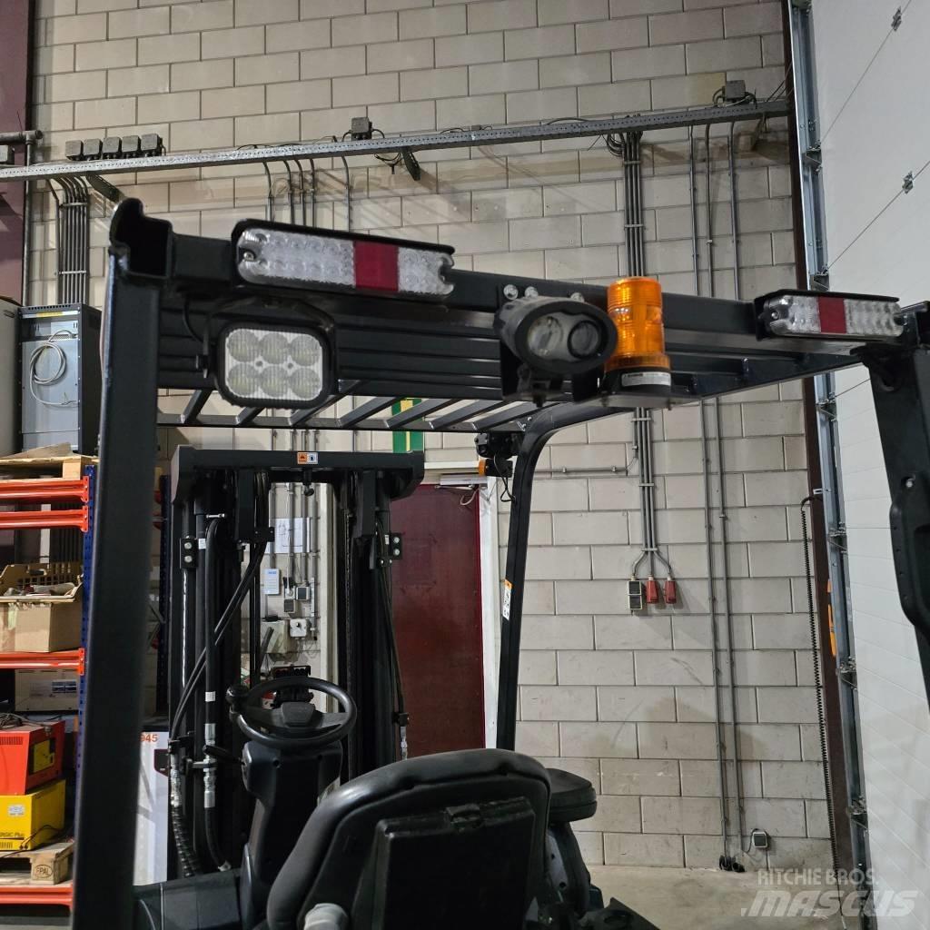 Doosan B 35 X-7 Electric forklift trucks