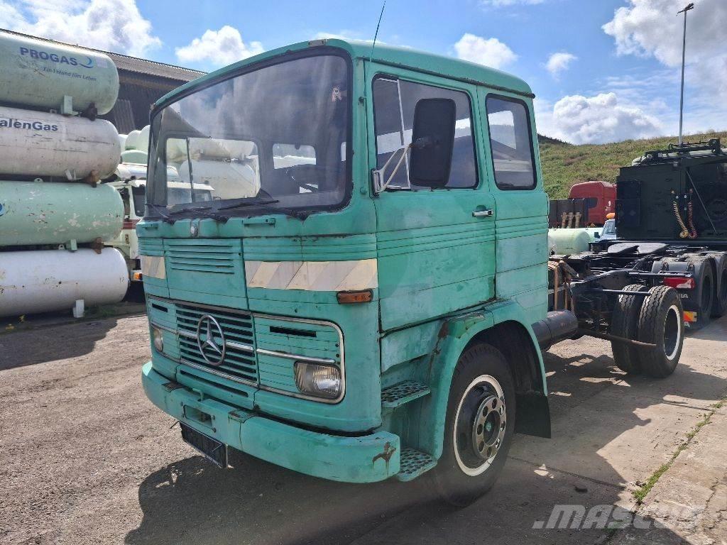 Mercedes-Benz 911 Prime Movers