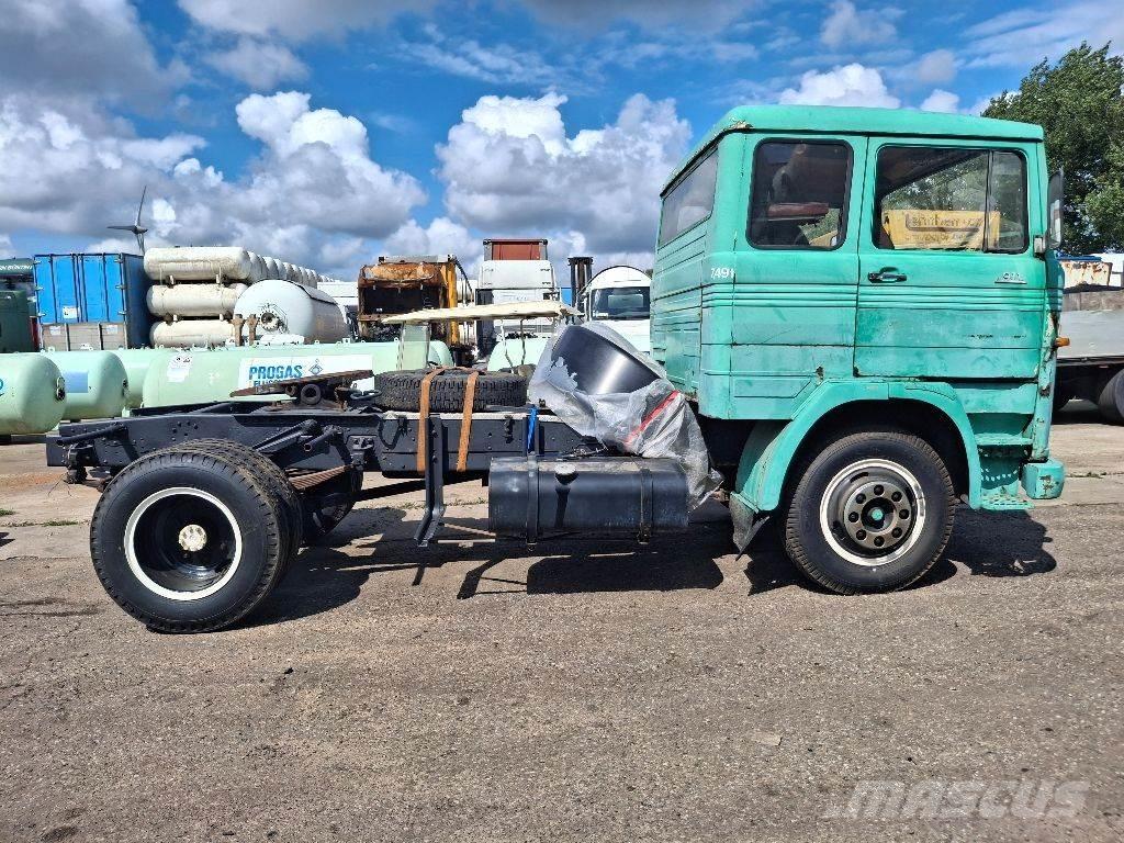 Mercedes-Benz 911 Prime Movers