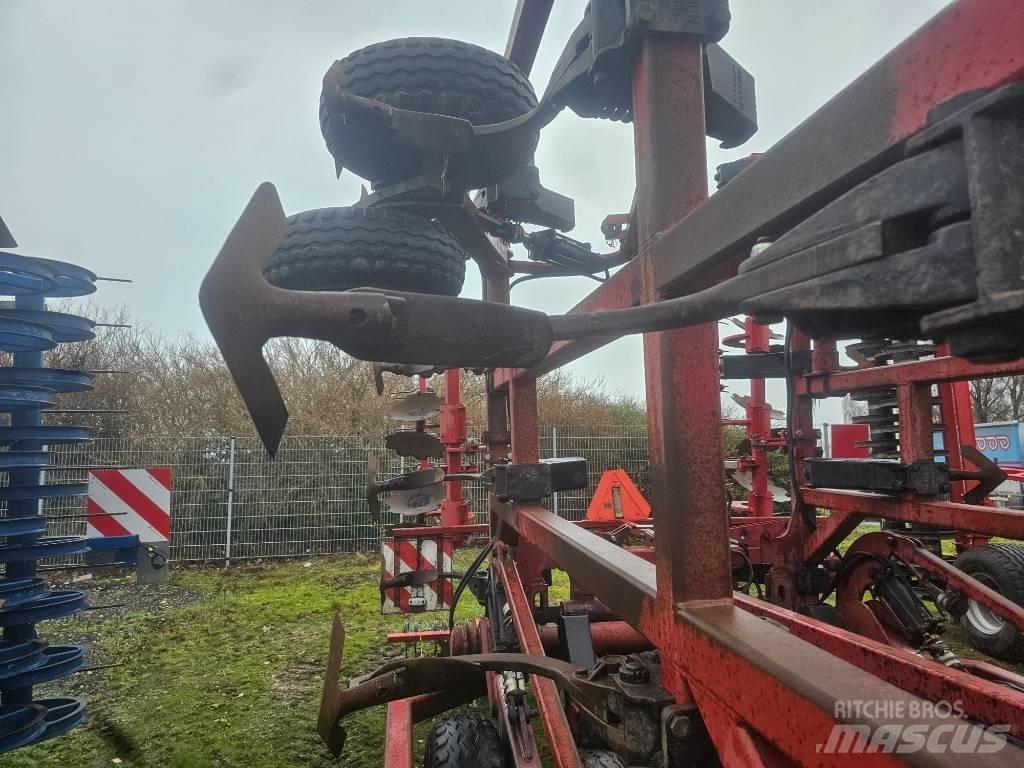 Horsch Terrano 8 FG Harrows
