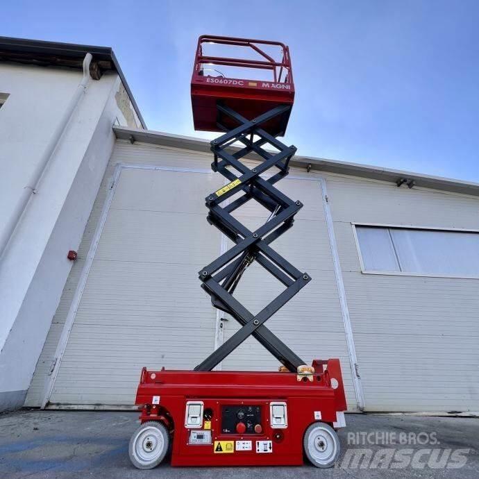 Magni 0607 Scissor lifts