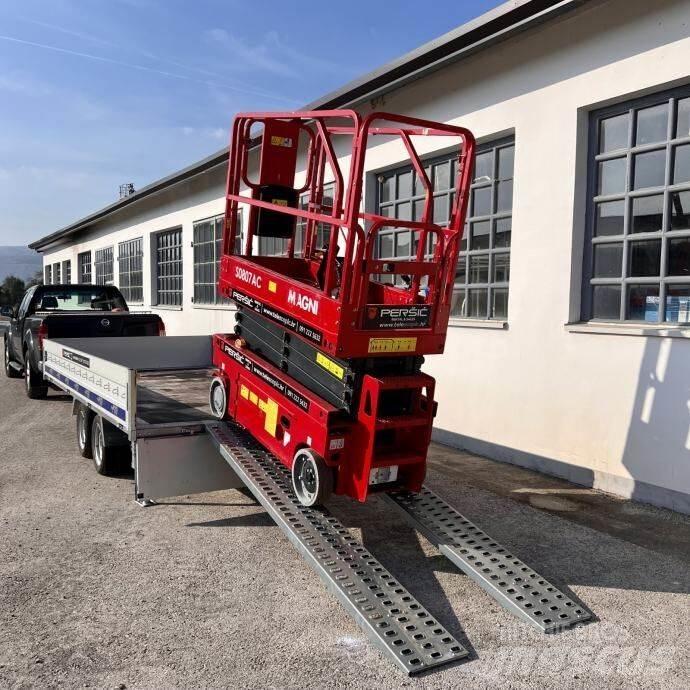 Magni 0607 Scissor lifts