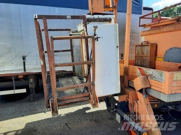 Mercedes-Benz 914 Truck mounted platforms