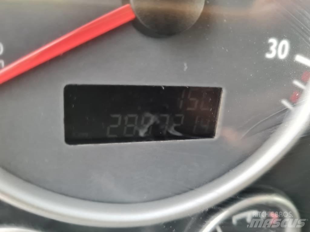 MAN 12.220 5.6m Temperature controlled trucks