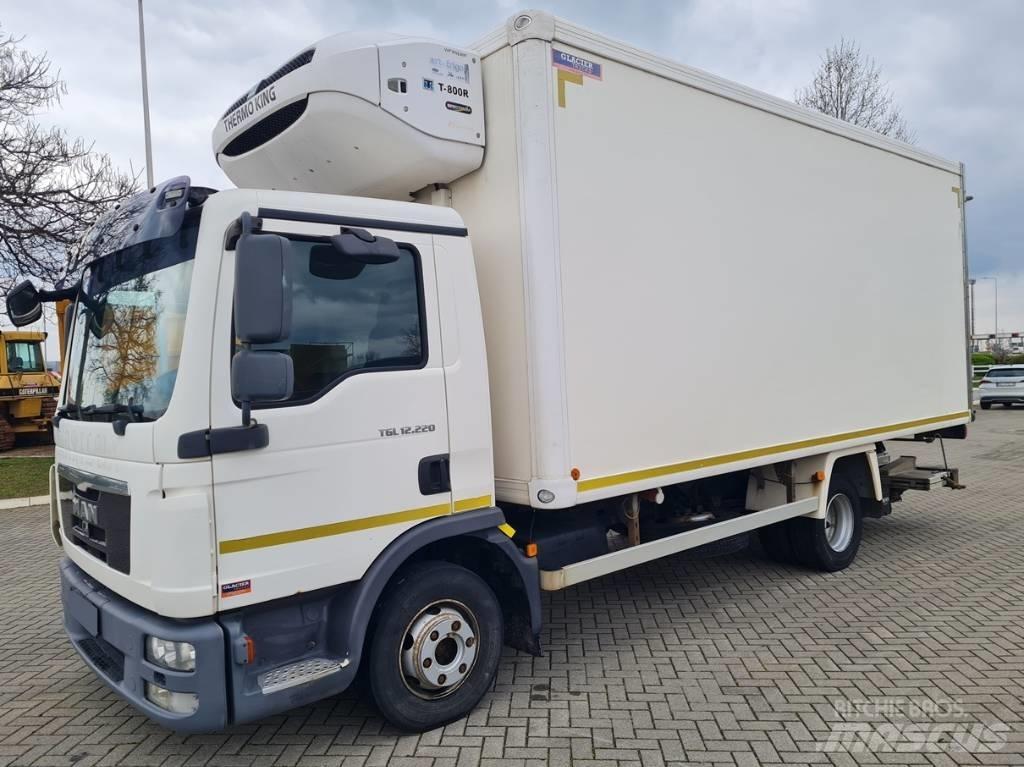 MAN 12.220 5.6m Temperature controlled trucks