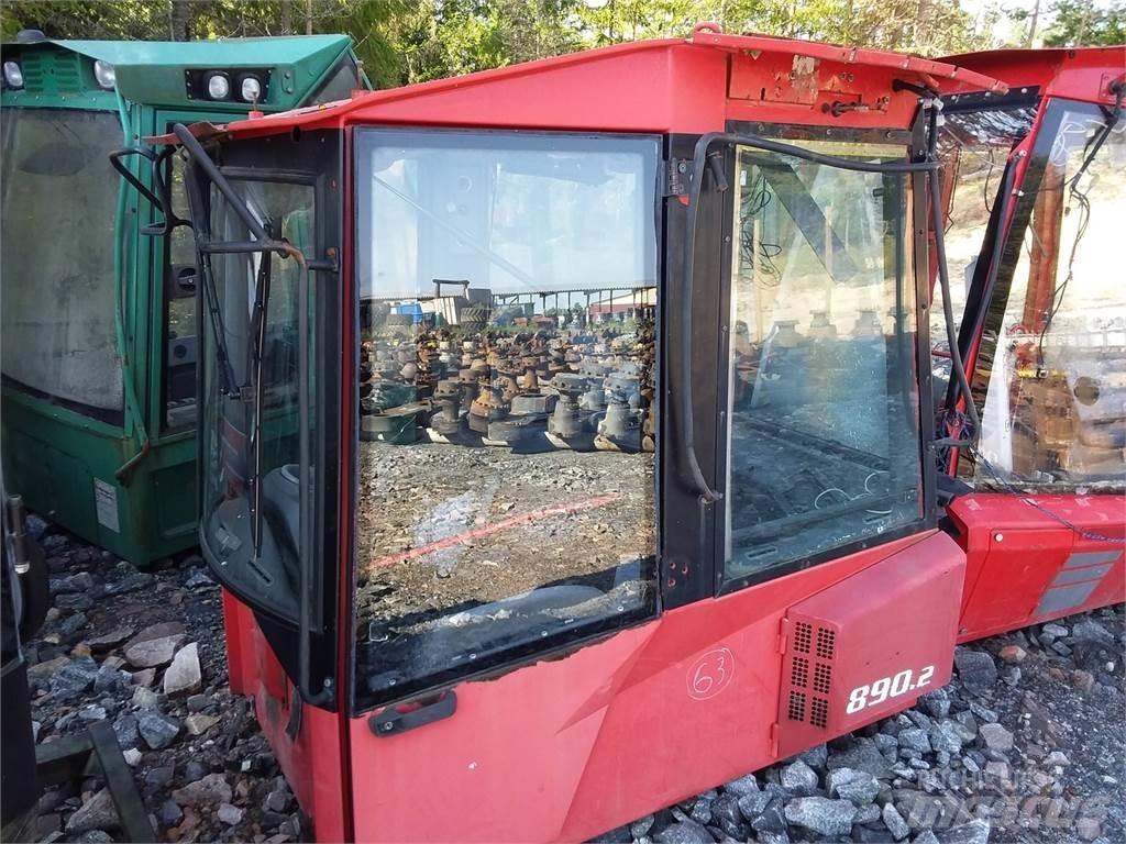 Valmet 890.2 Cabins and interior