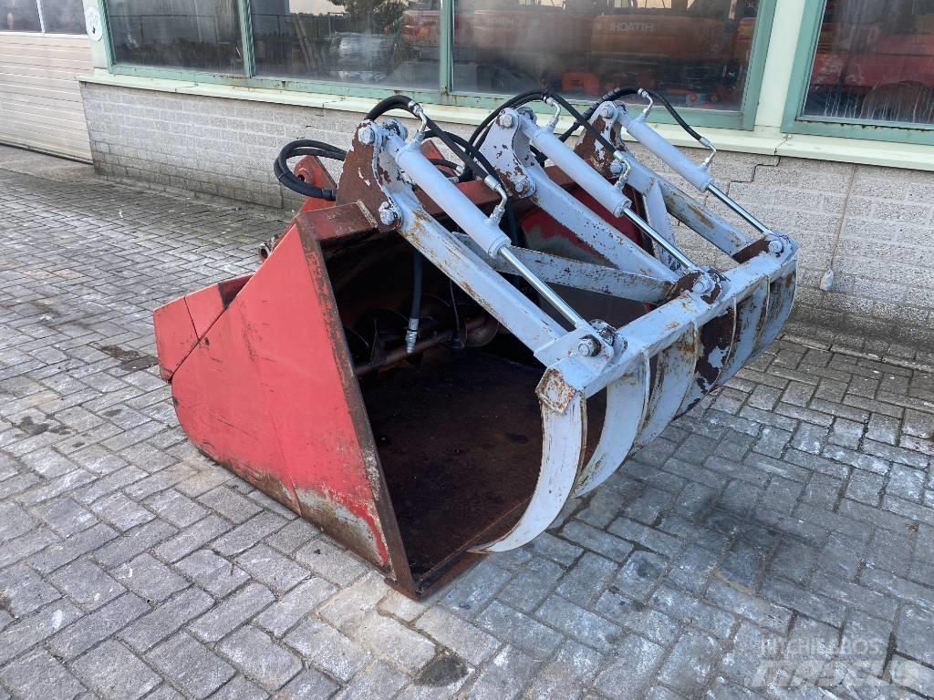 Kubota 520 Buckets