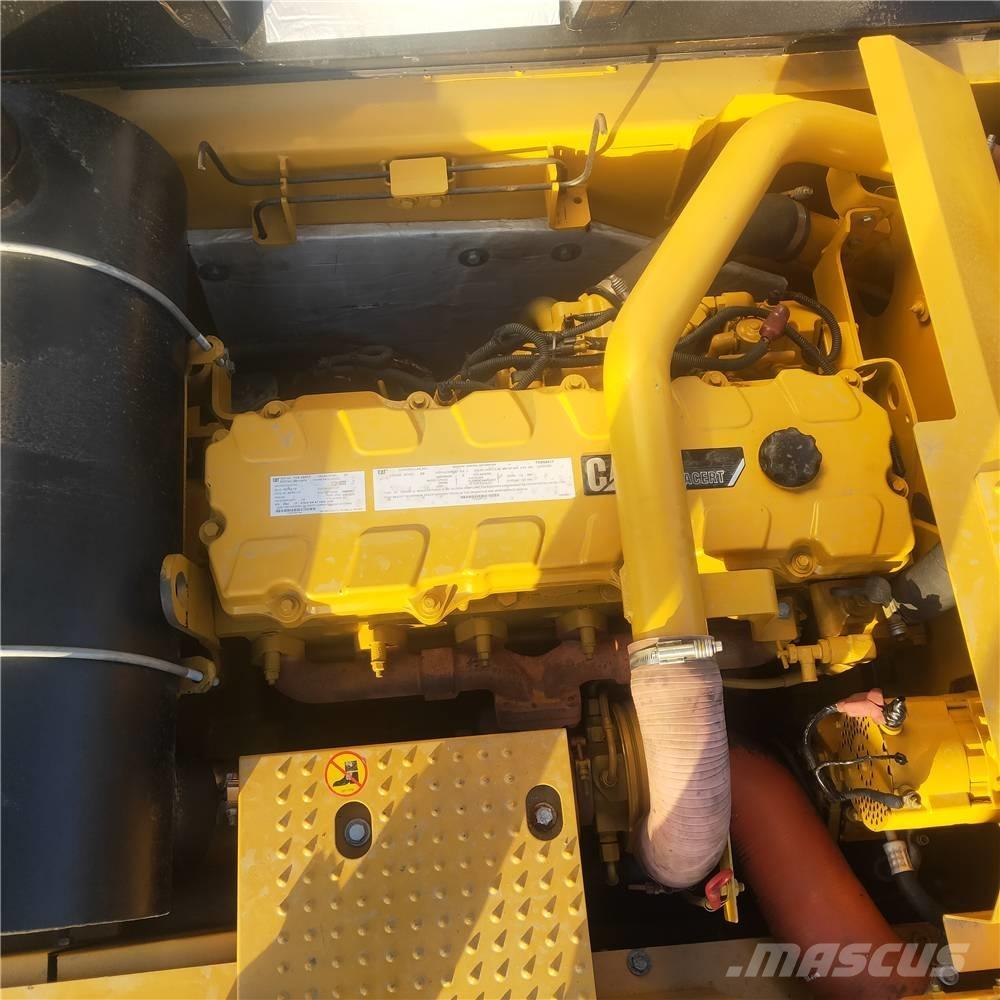 CAT 340D2 Crawler excavators