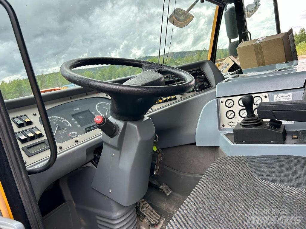 Terex Demag AC 160-2 Rough terrain cranes