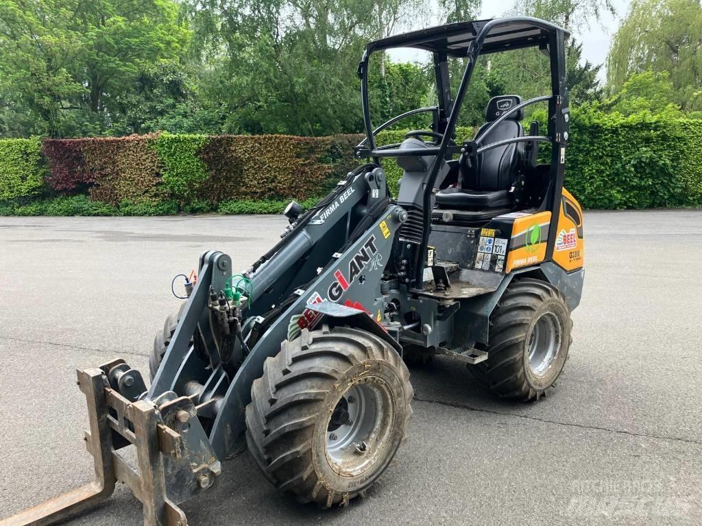 GiANT G2200E Skid steer loaders