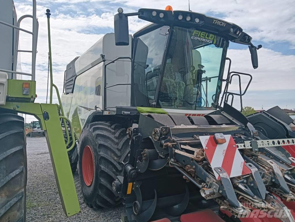 CLAAS TRION 750 Combine harvesters