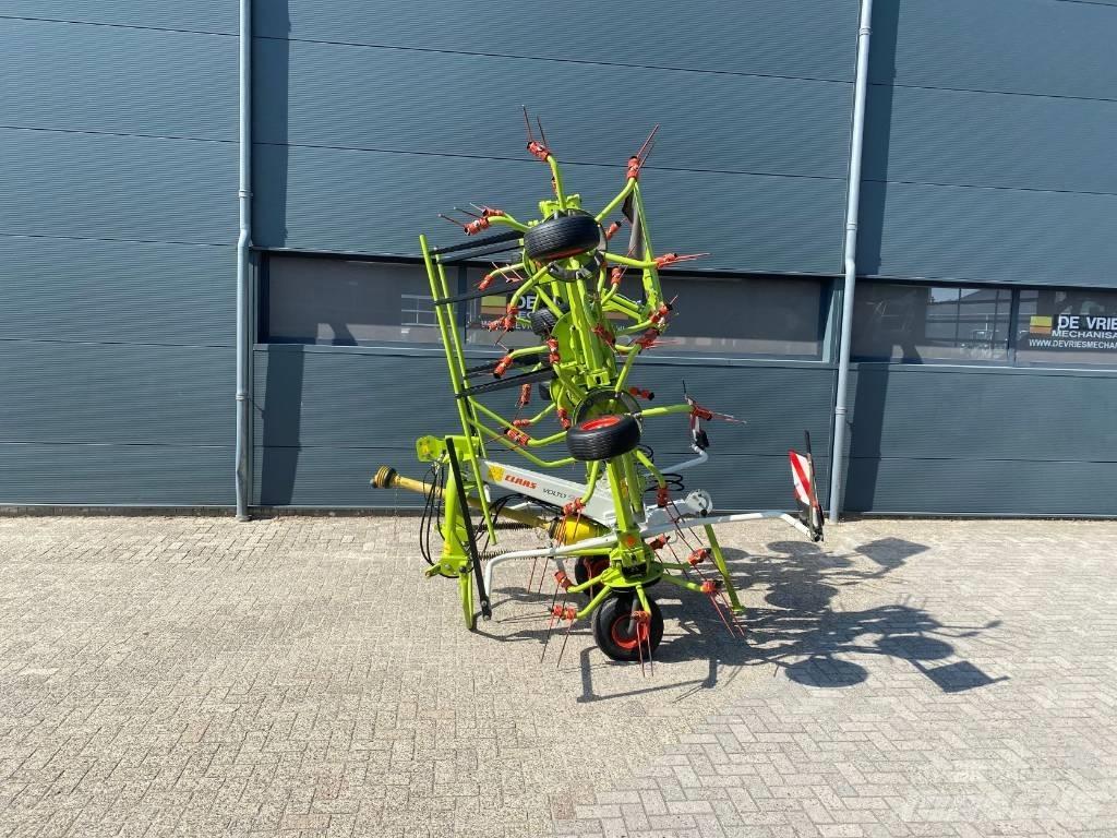 CLAAS Volto 900 Rakes and tedders