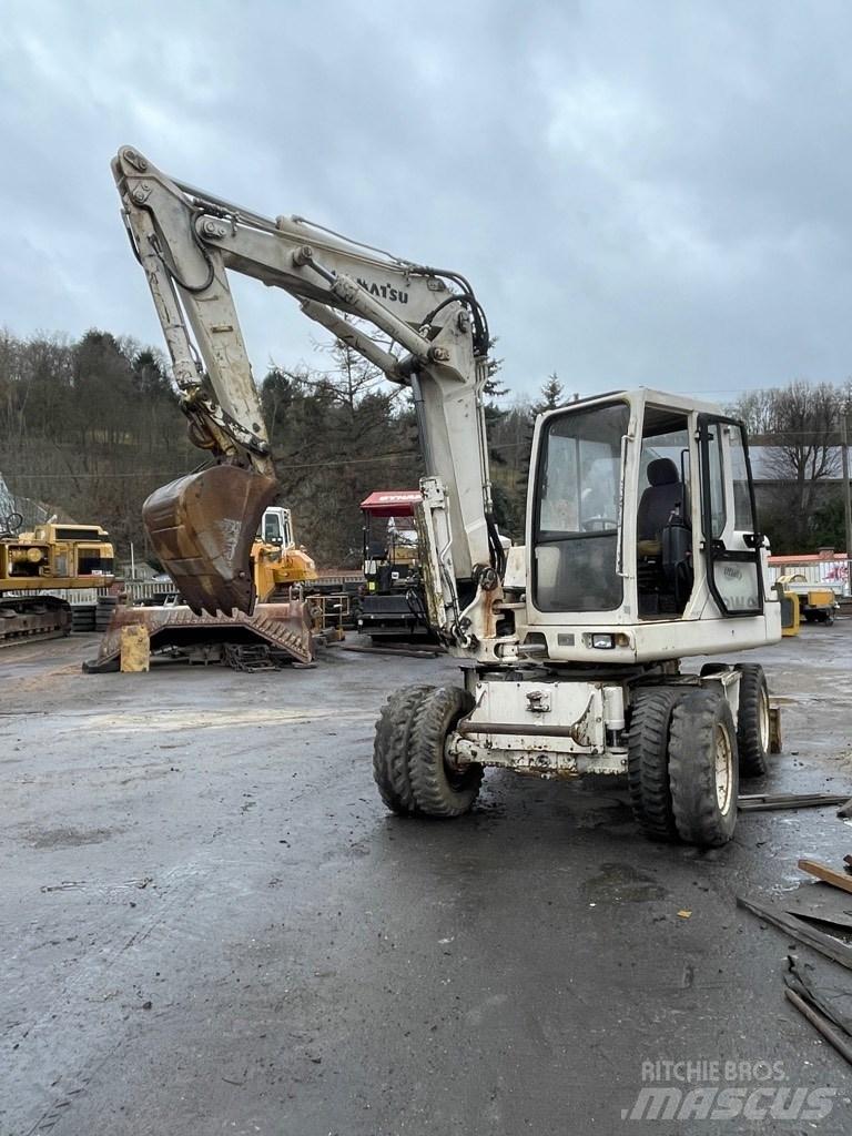 Komatsu PW 95 Wheeled excavators
