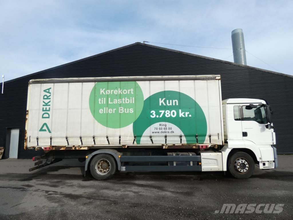 MAN TGS 18.320 Curtain sider trucks